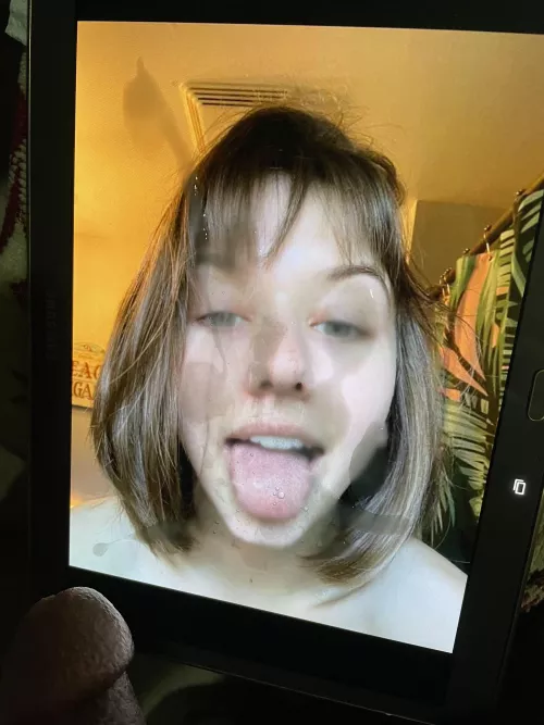 Let’s cum on eachothers girls. Kik dildogaginz