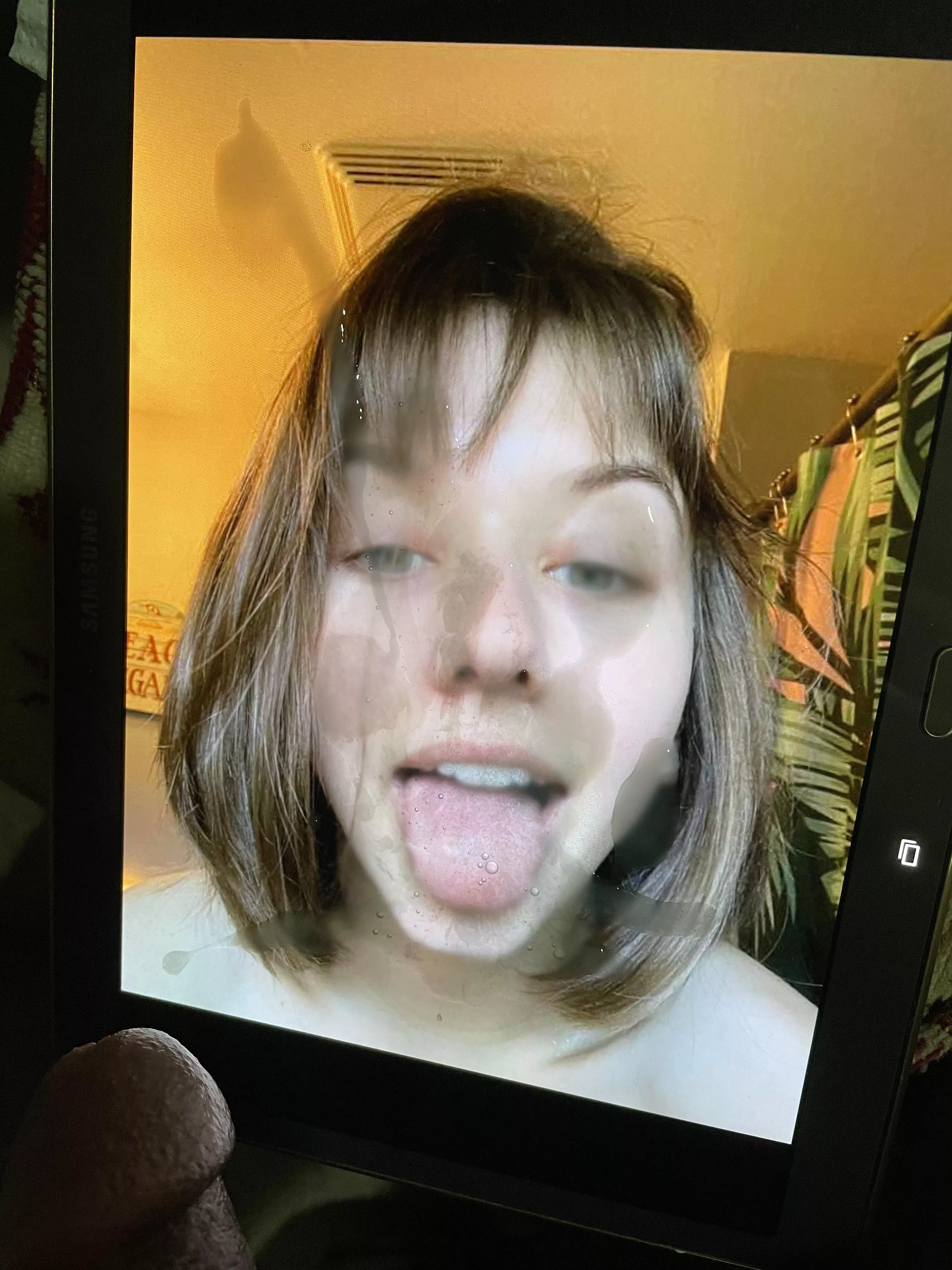 Let’s cum on eachothers girls. Kik dildogaginz