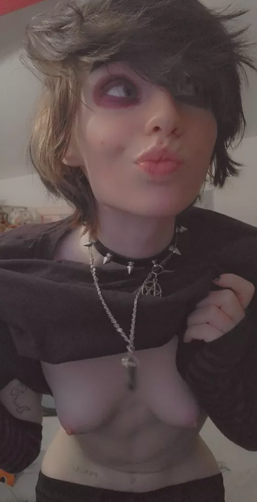 Let's fuck and watch American Horror Story?