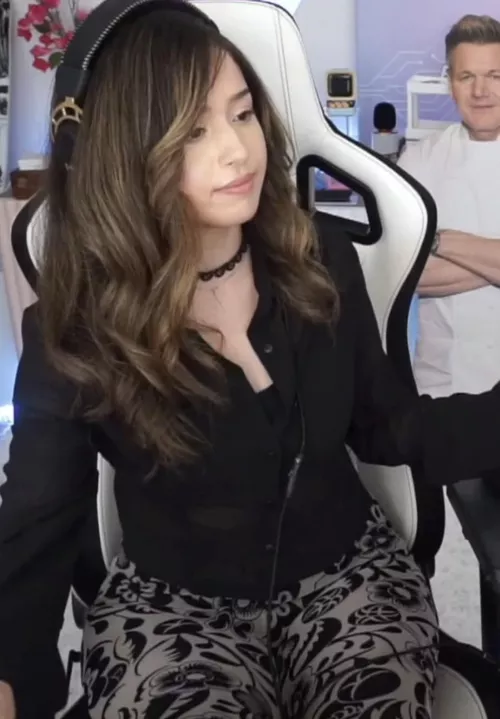 Lets get bi for pokimane