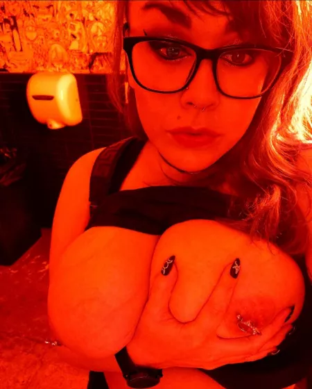 Let's have some fun in this ahegao wallpapered bathroom π
