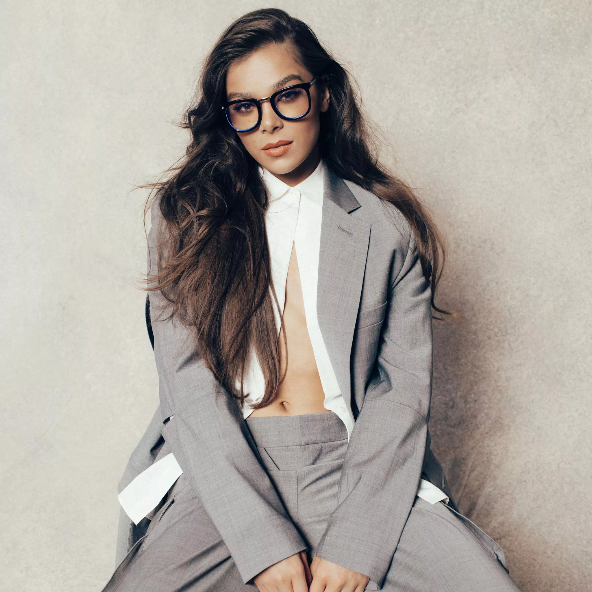 Let’s jerk to Hailee Steinfeld