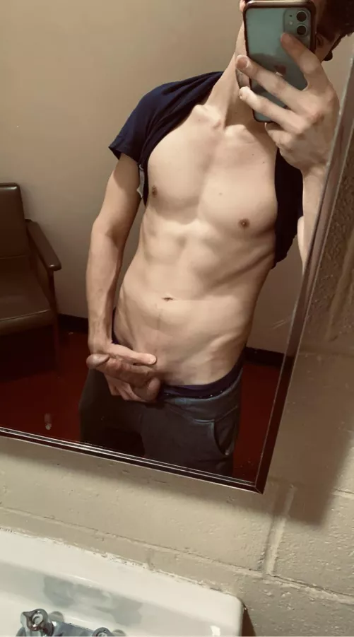 Letβs meet up in the gym bathroom ππ