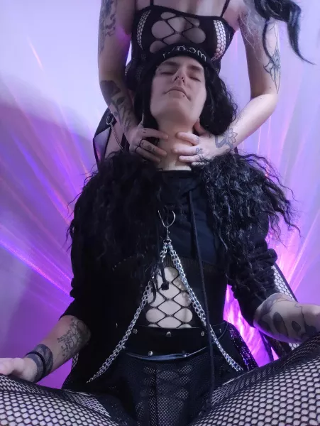 Let's rock this 🖤🦇