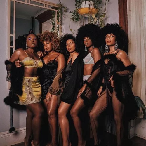 Lets Show Some Love To The Sistas