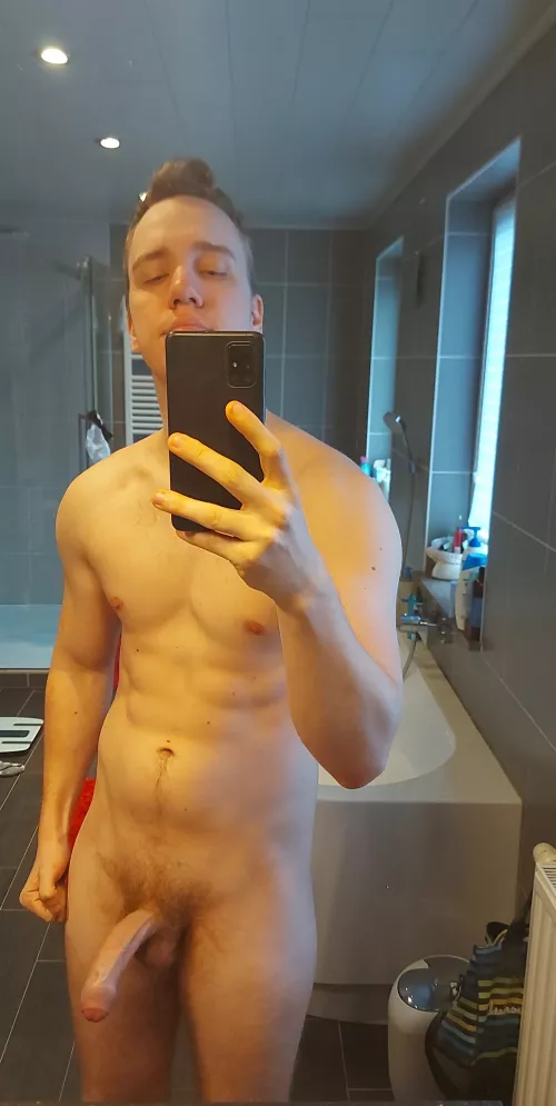 Let's workout together? pm open ;)