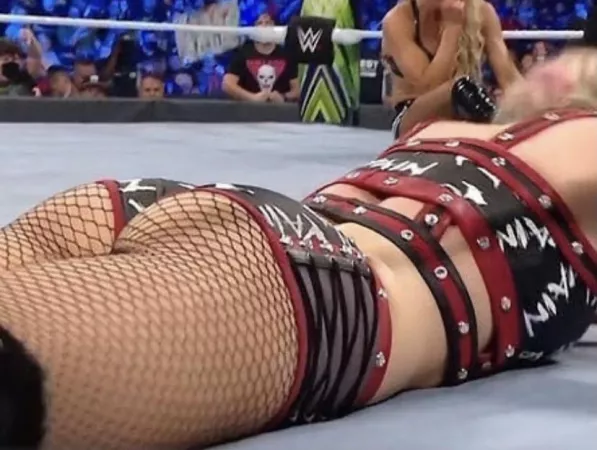 Lexi’s🍑at Extreme Rules