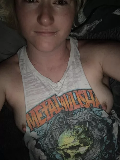 LF! Somebody who can fuck the Monday blues right outta me?! 😏🍑😘 [free OF link below]