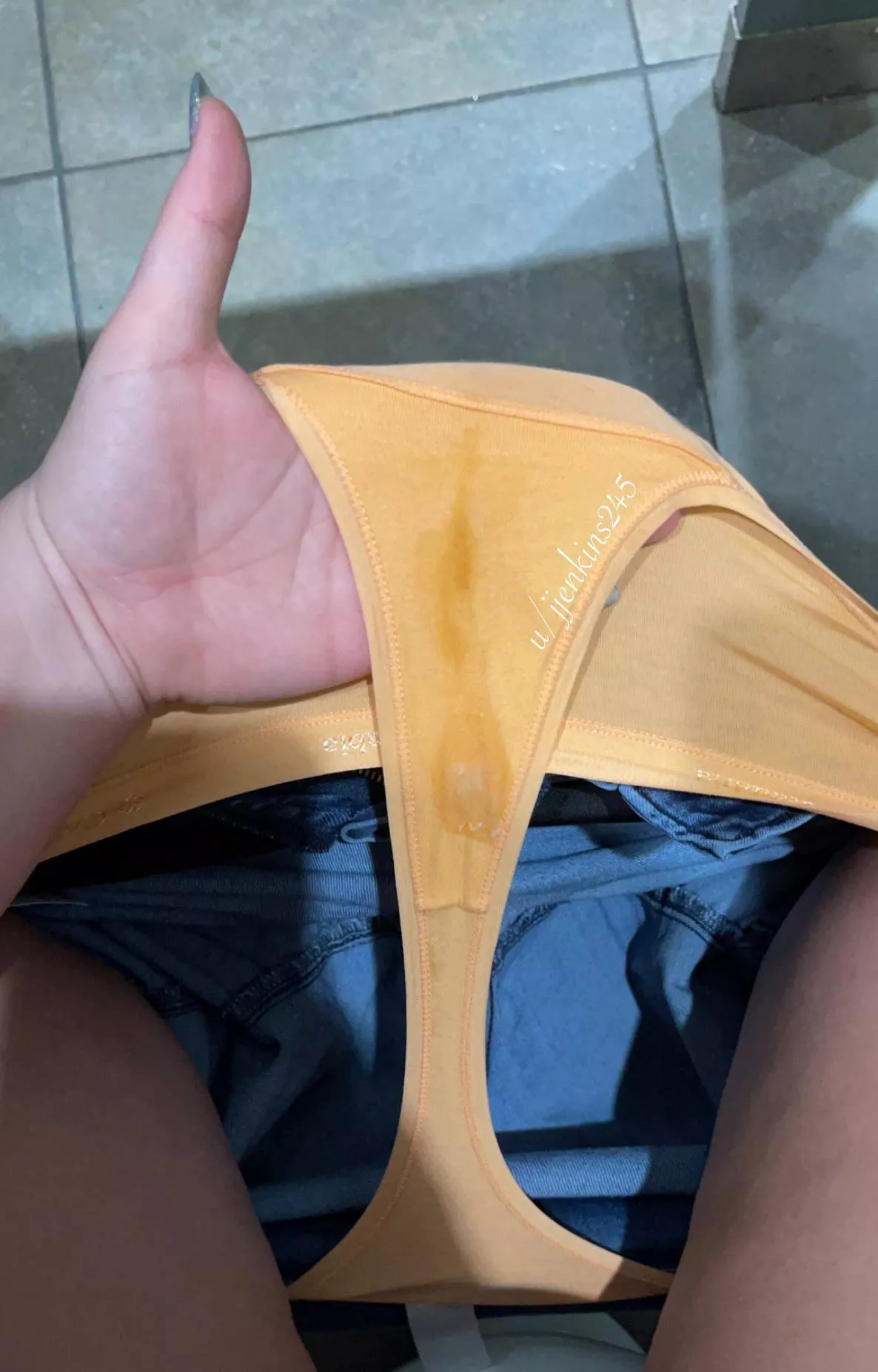 Lick ‘em up, buttercup! 👅💦