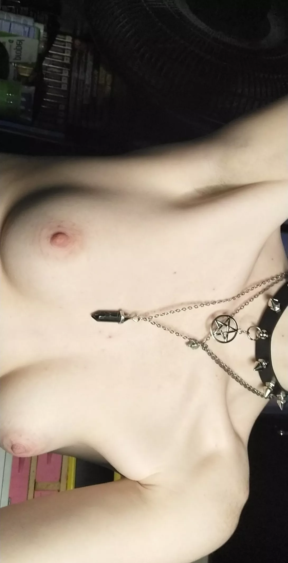 Lick my pits and suck my tits