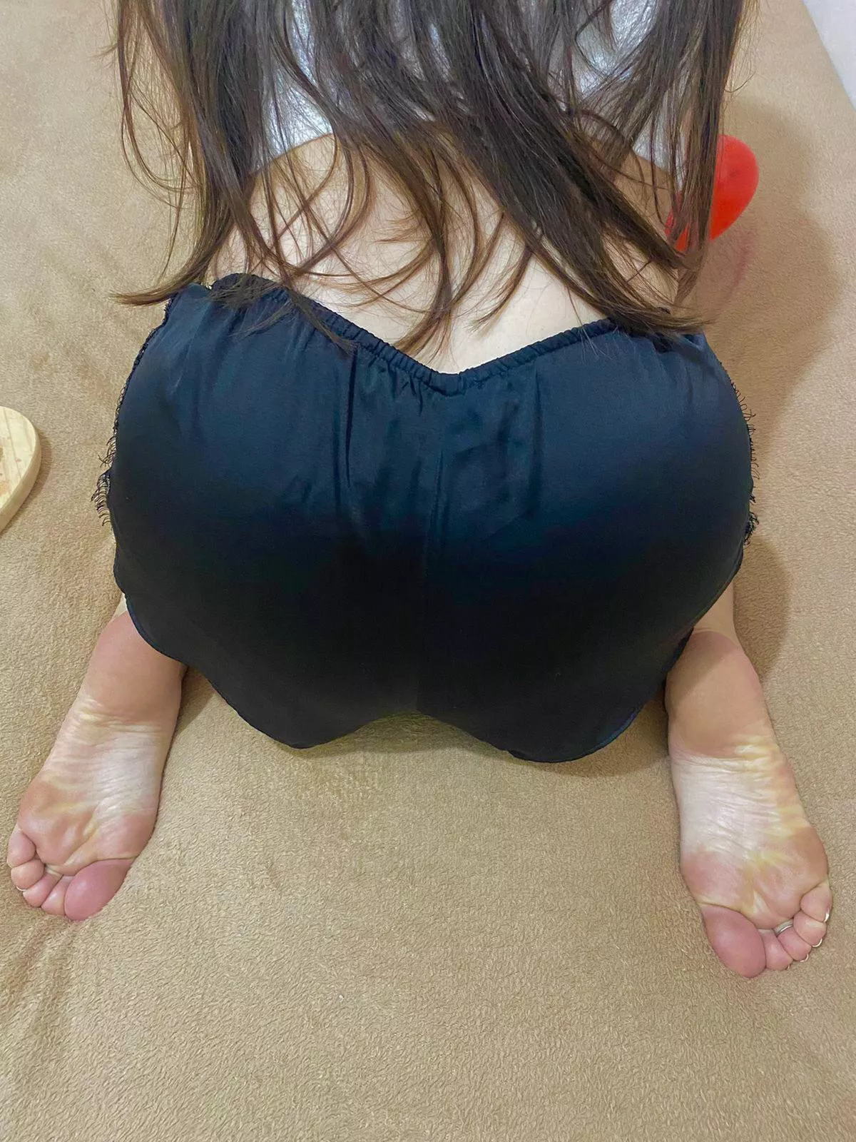 Lick my soles slave 😈