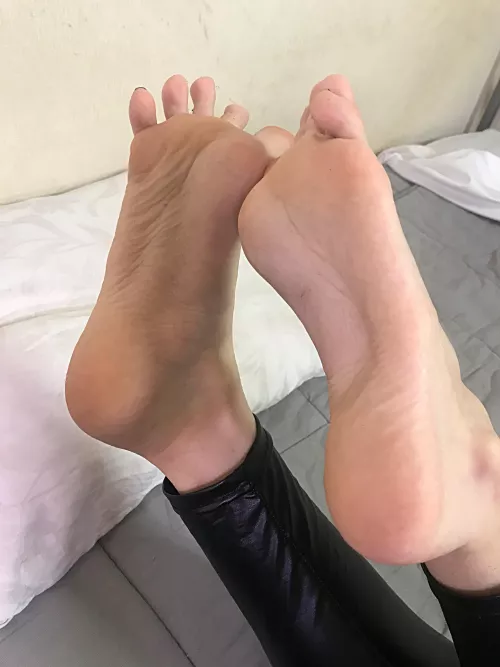 Lick my soles, suck my feet mmmm