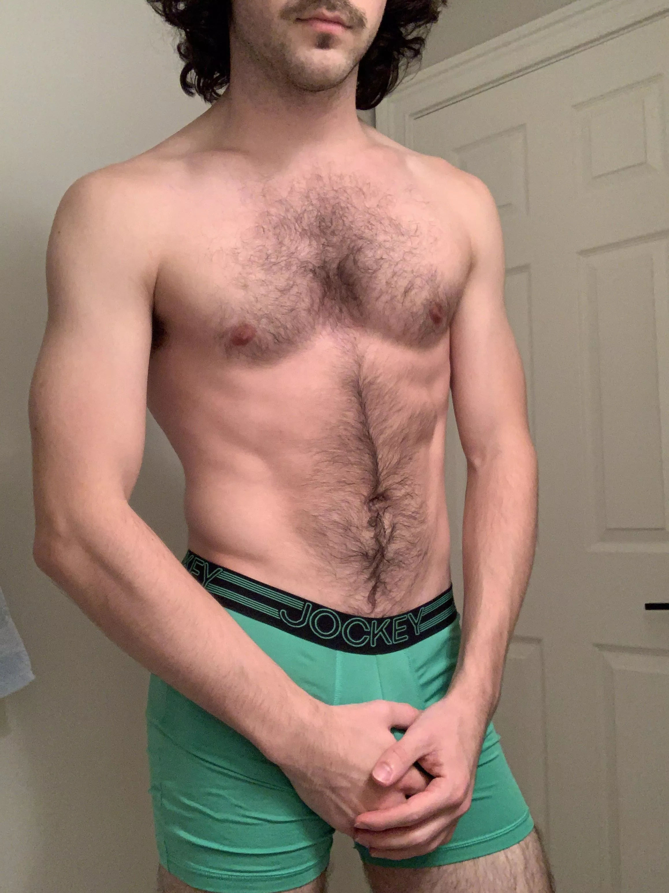 Lift a lil, smoke a lil…😶‍🌫️…a lot😏