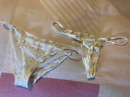 Like mom like sister