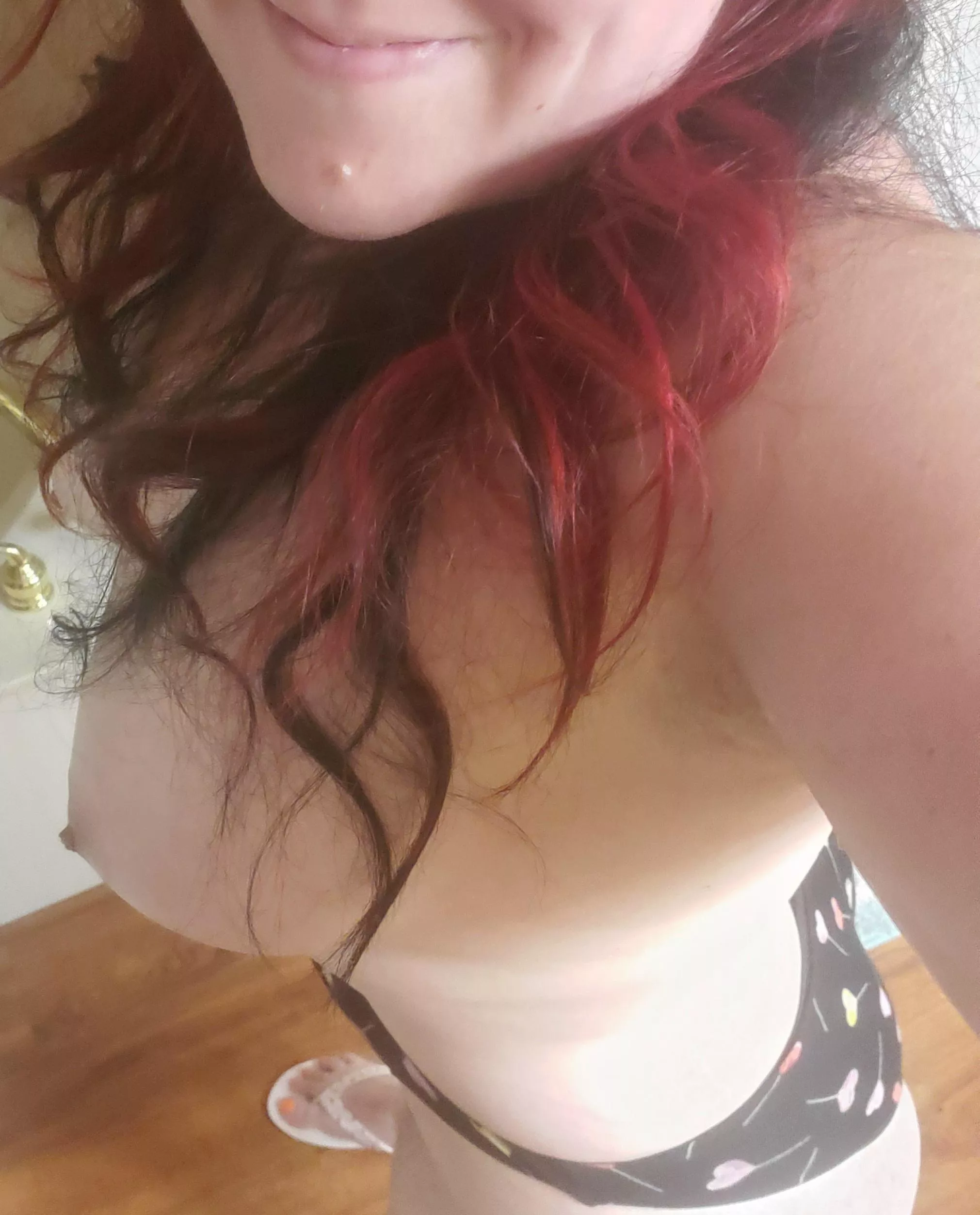 Like my (f) flip flops? Like my (f) flip flops?