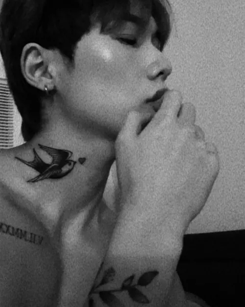 Like my neck tats?