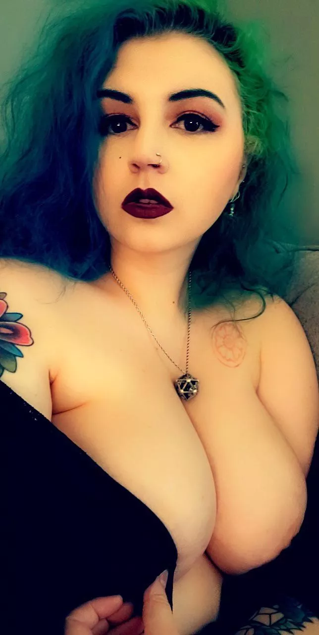 ๐ค Like nerdy goth girls? Look no further! I canโt wait to drive you wild๐ฅต๐ฆ ๐ค Like nerdy goth girls? Look no further! I canโt wait to drive you wild๐ฅต๐ฆ