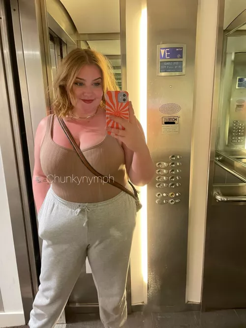 Lil elevator selfie before I go run errands