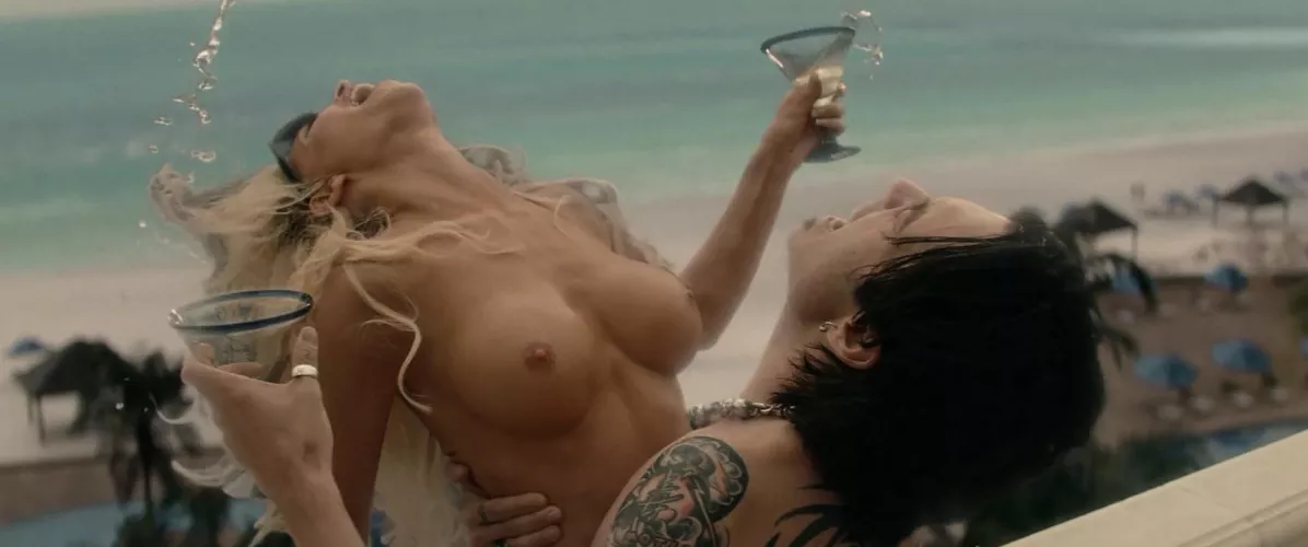 Lily James as Pamela Anderson in “Pam & Tommy”