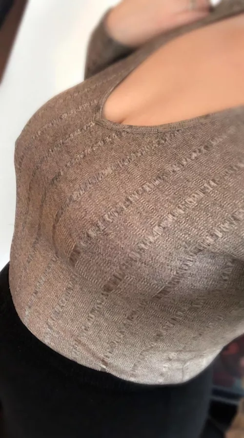 Link in comments 😋 FREE subscription 💋