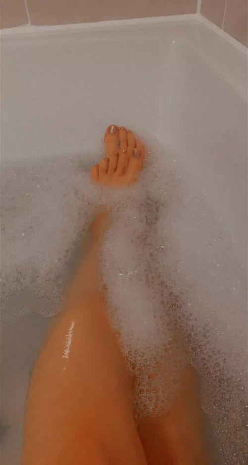 Link in the comments, come and chat😜