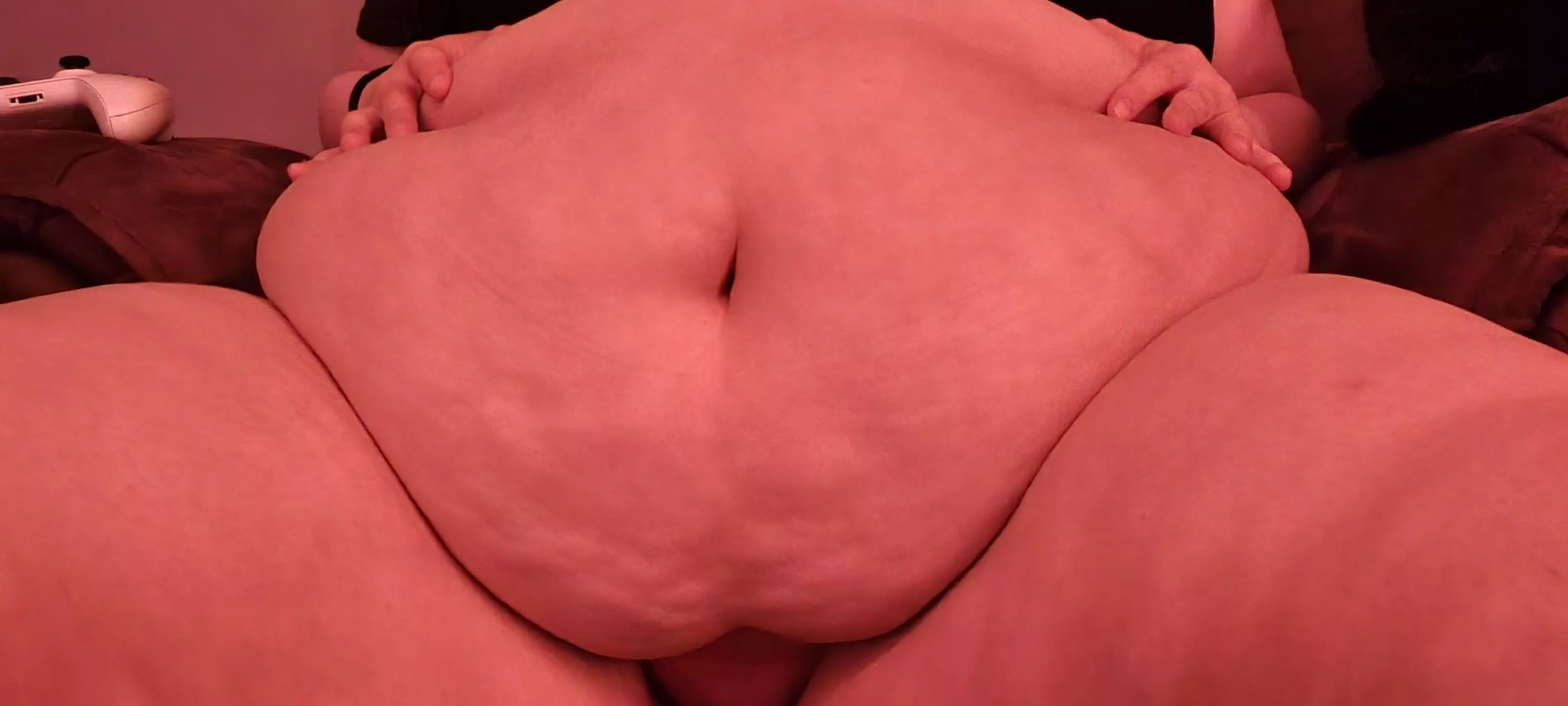 Literally about to stuff this fat gut with tons of taco bell 🤤