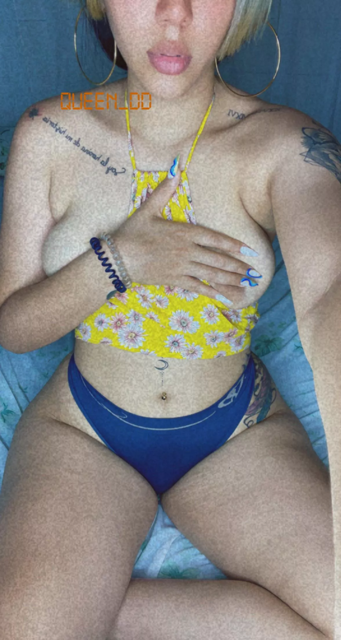 Little by little I will take off my underwear Little by little I will take off my underwear