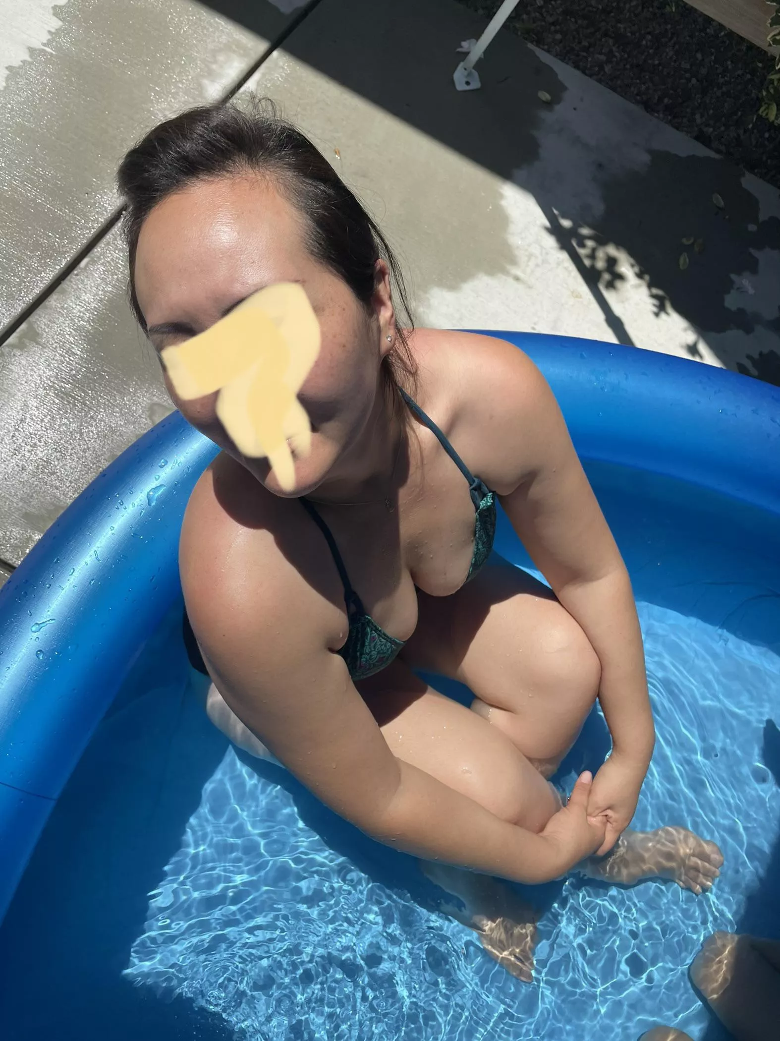 Little dip in the little pool