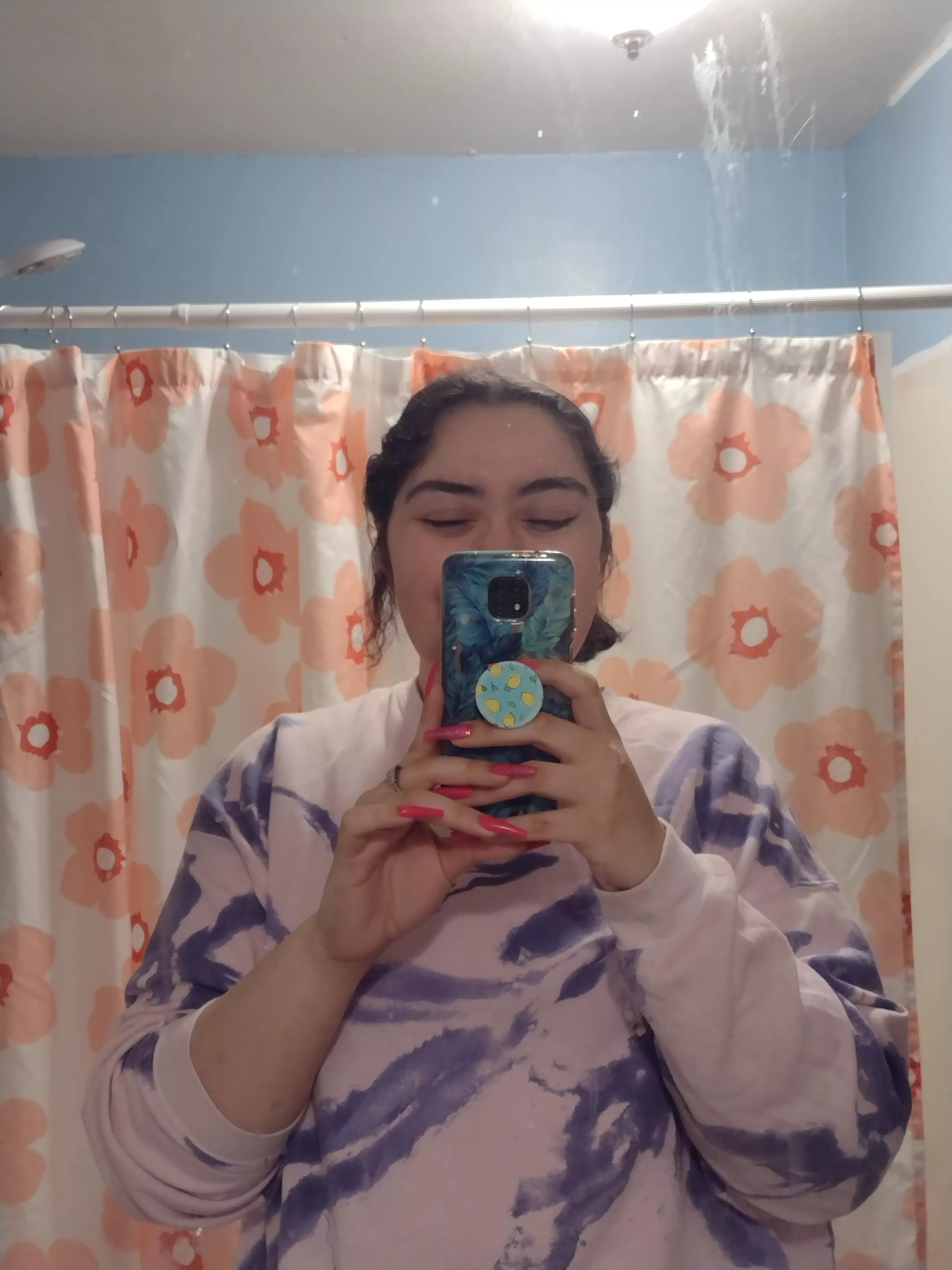 little me is off work today cause of the snow! now me can play my game!