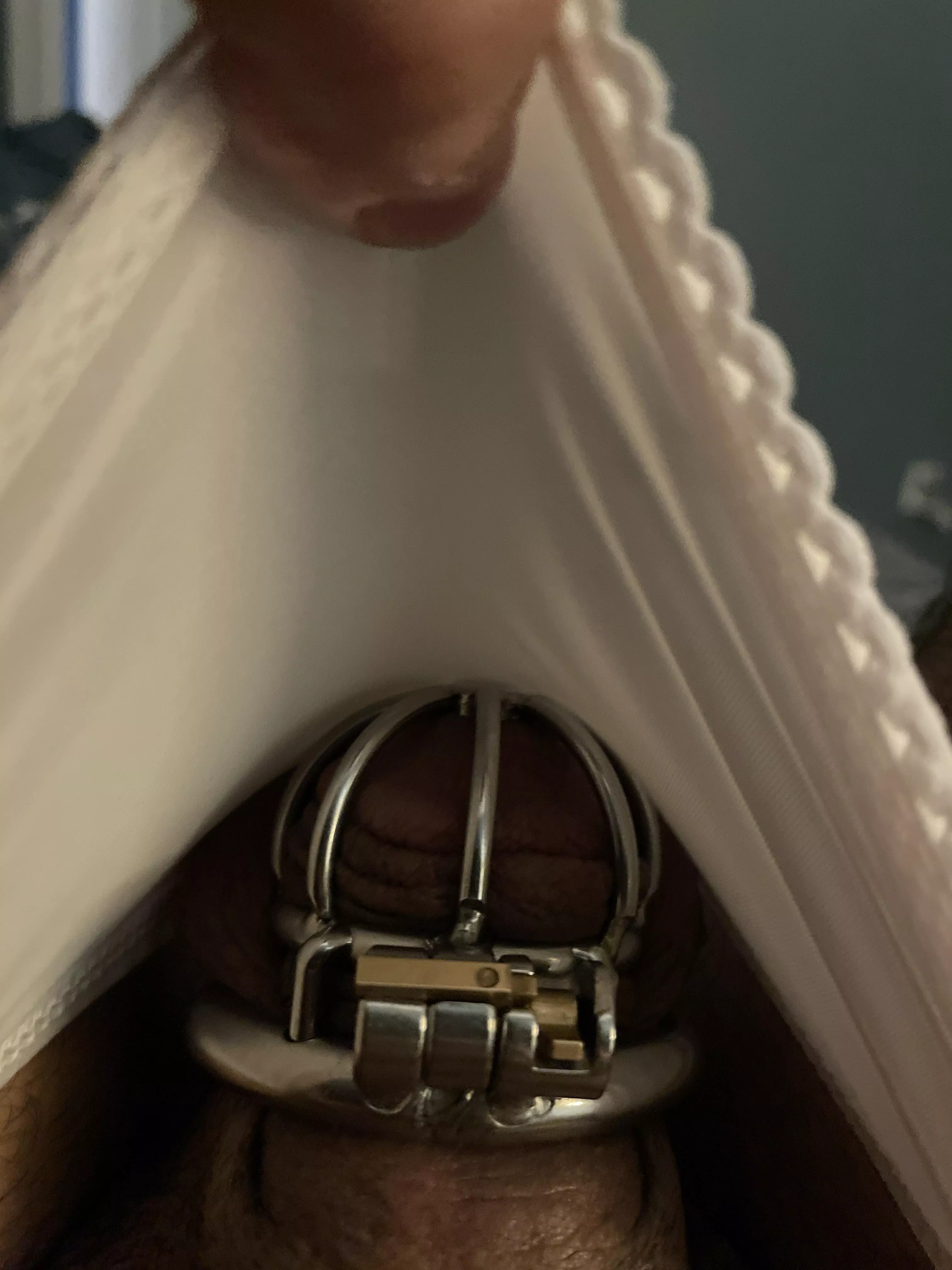 Little peek, I can’t even feel it anymore!