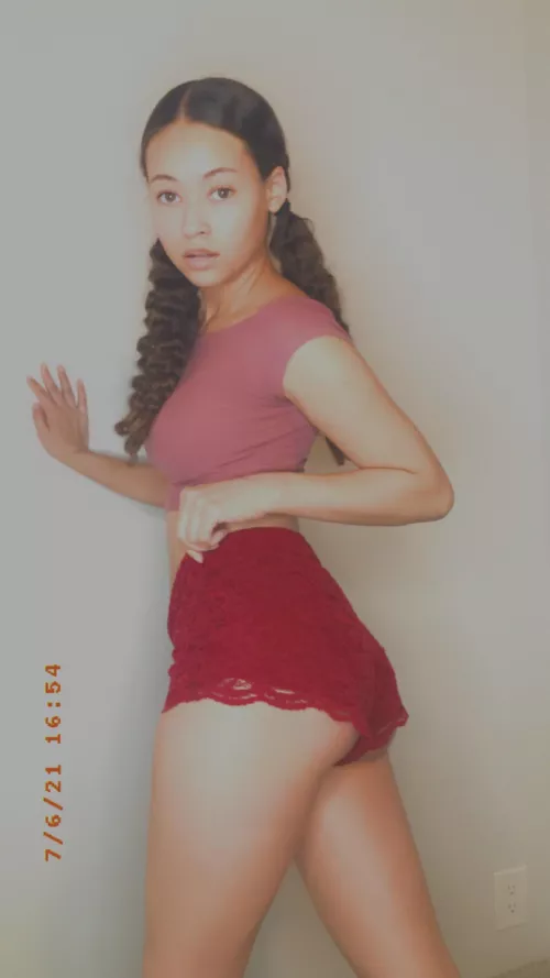 Little red shorts ❤️‍🔥