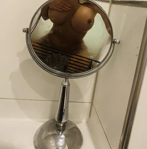 Little sneak peak of a blonde Persian 😜