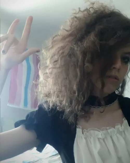 live by the flag, die by the flag 🤟 *giggles*