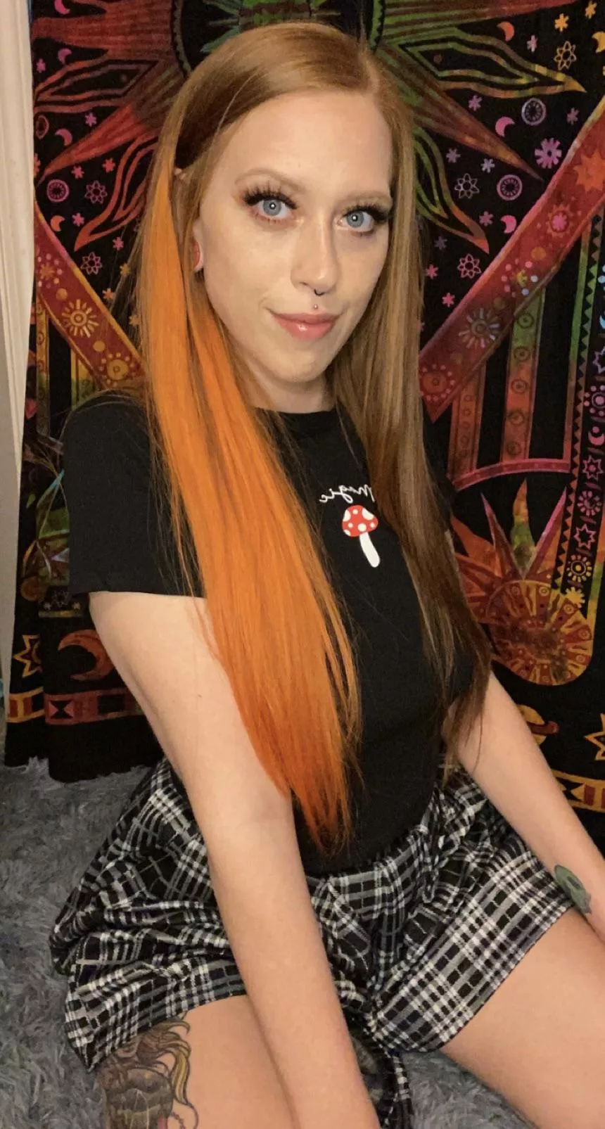 living mushrooms 🍄 eat dead people 😛