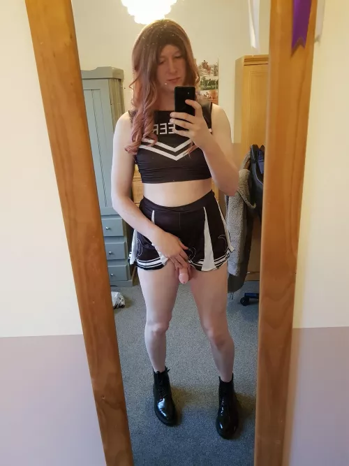 Locked for nye by my gf, still locked 3 days later, got a release via dildo today took a long time, need real thing