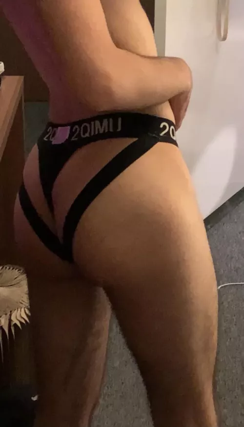 lockeroom booty