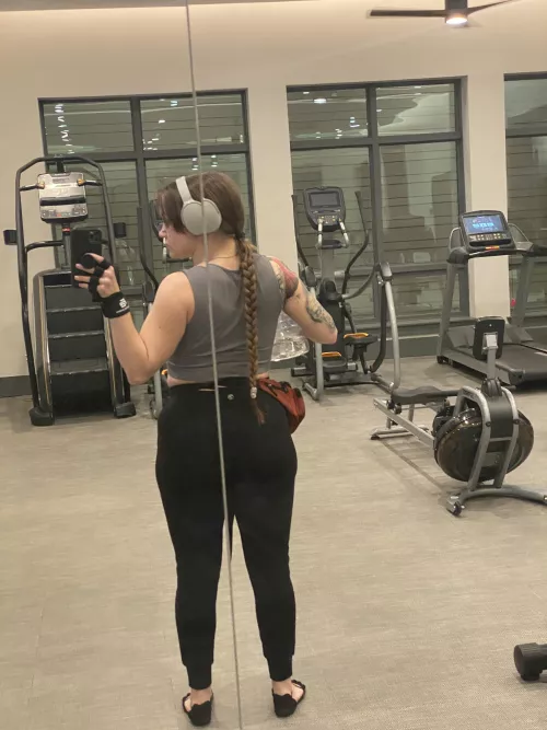 Long braid after gym 💪💪 [oc] [altgirl] [tatted]