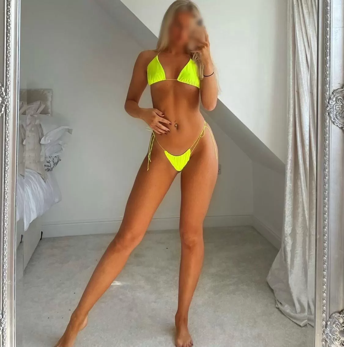 Long legs, pretty waist, new bikini is what makes me a devoted bimbo 👅