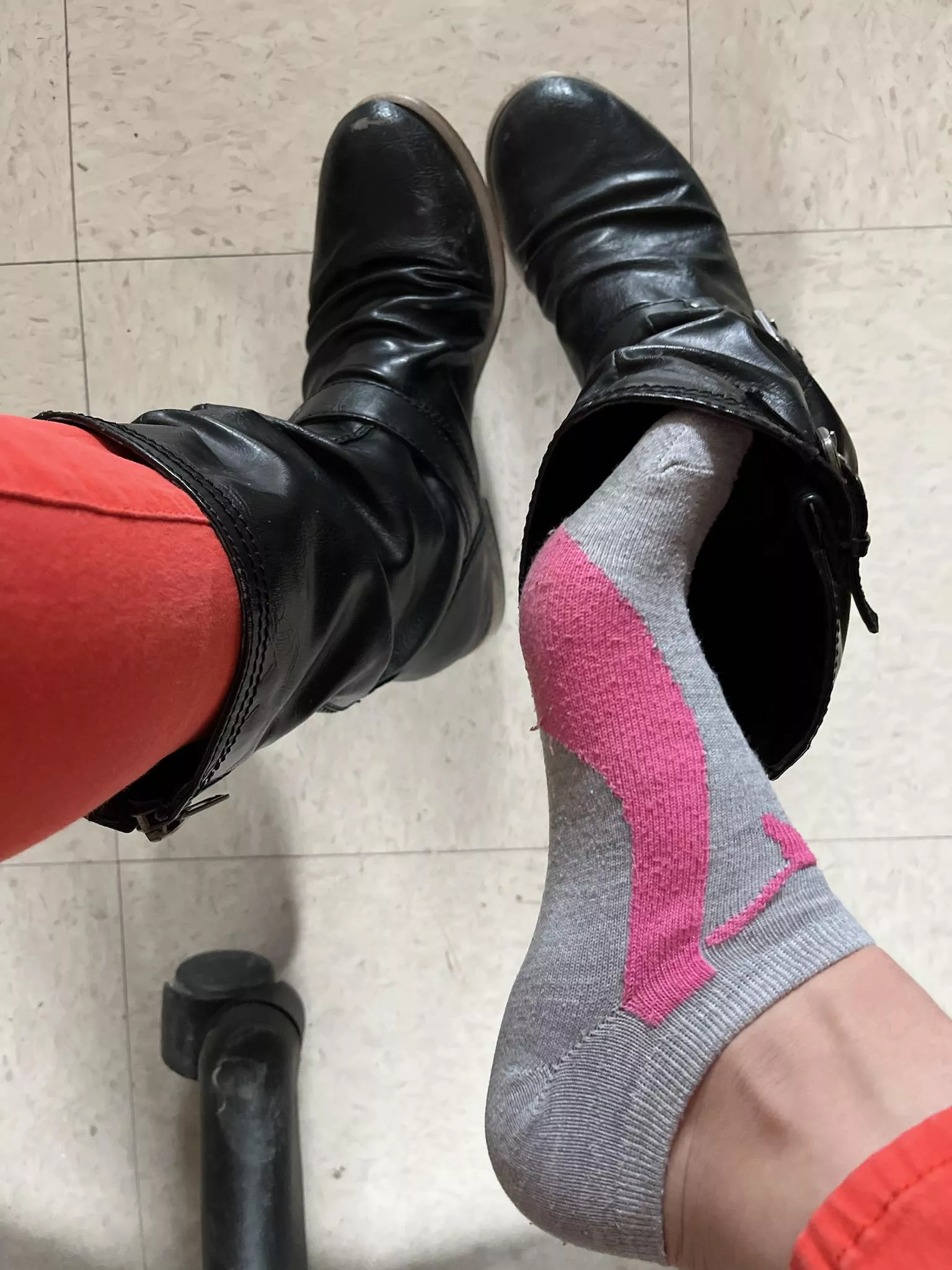 Long time no see. Crazy weekend but even crazier socks. I'm overwhelmed with the purchases and love I've received from my fans, old and new. As always DM me and check the wishlist. I'm always excited to get you your prefect smelly socks