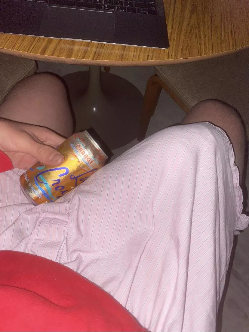 Longer and thicker than a can Longer and thicker than a can
