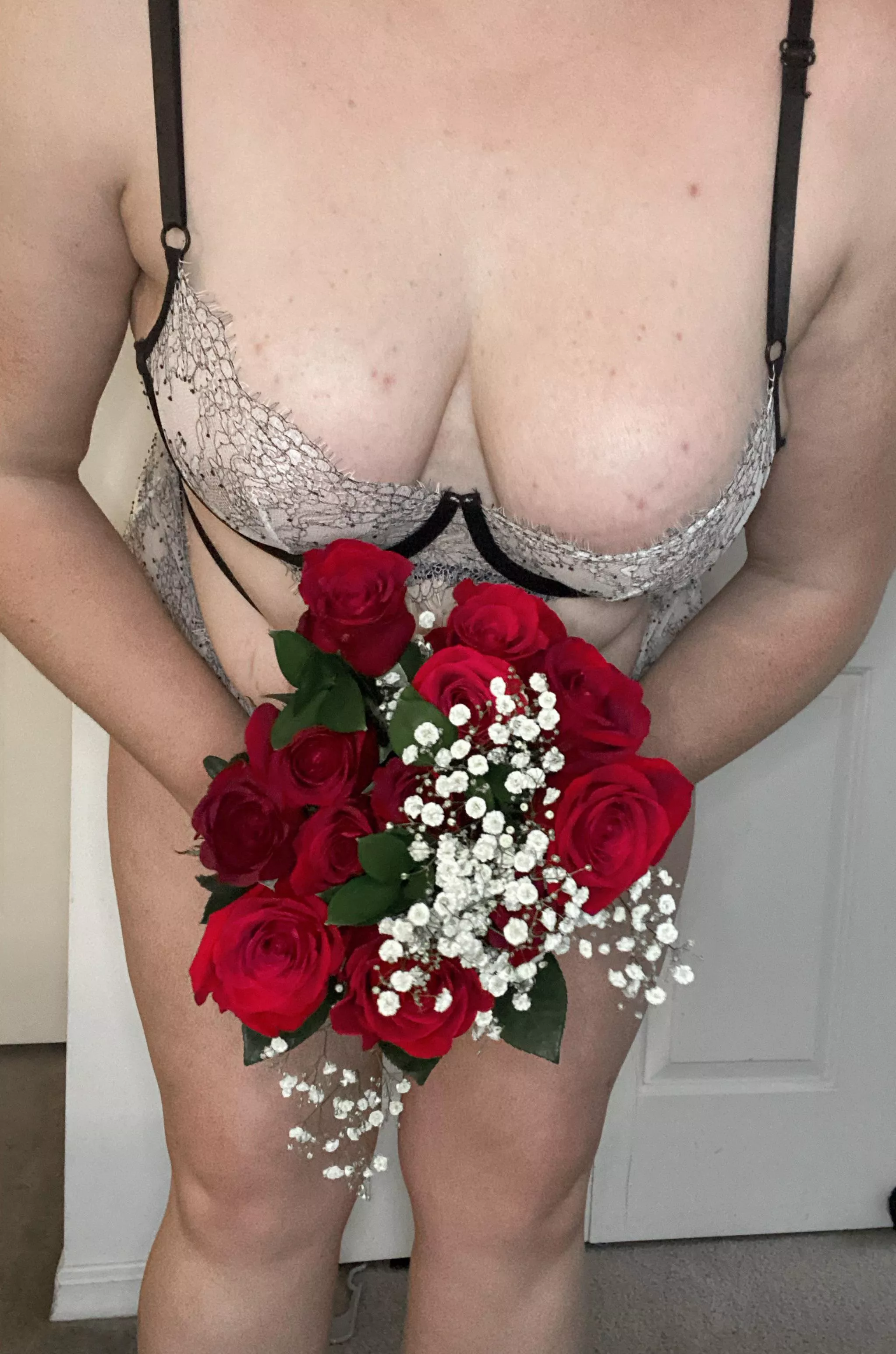 Look at my 🌹 buds