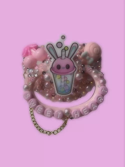 Look at my cute paci 💖