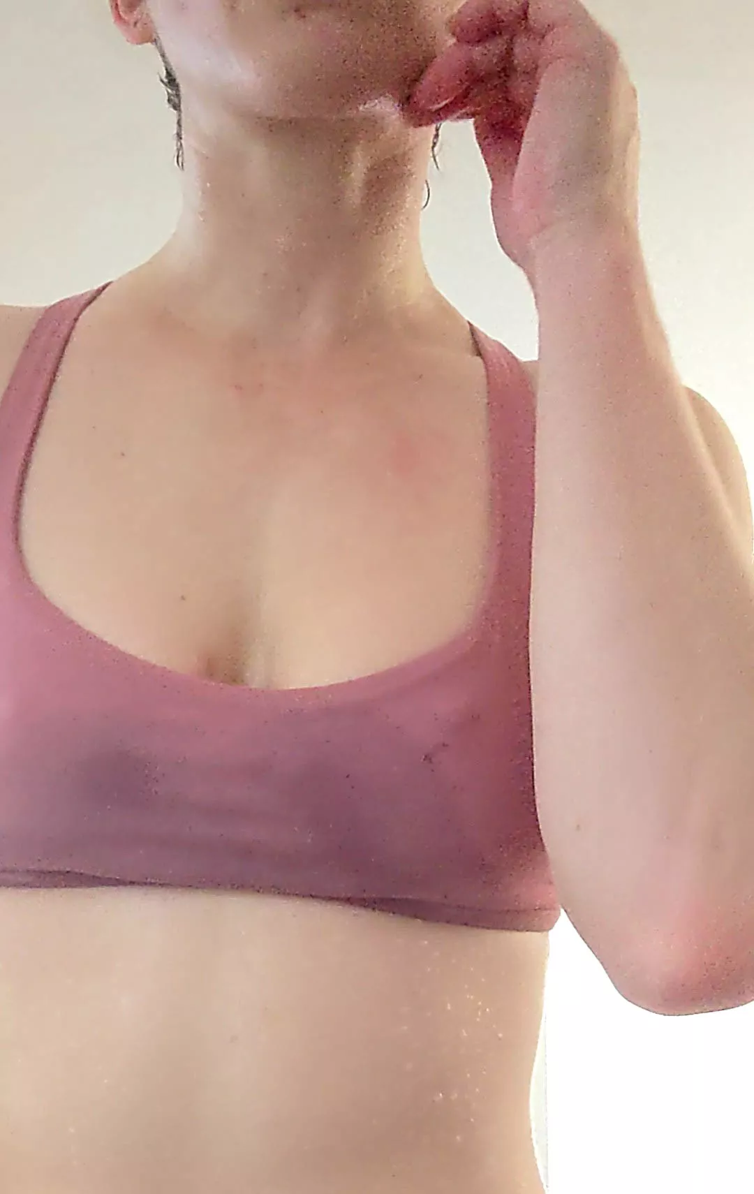 look at that glittery sweat running down my side. who wants to lick it up?