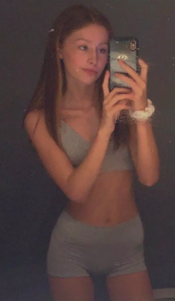 Look at this hottie🥵