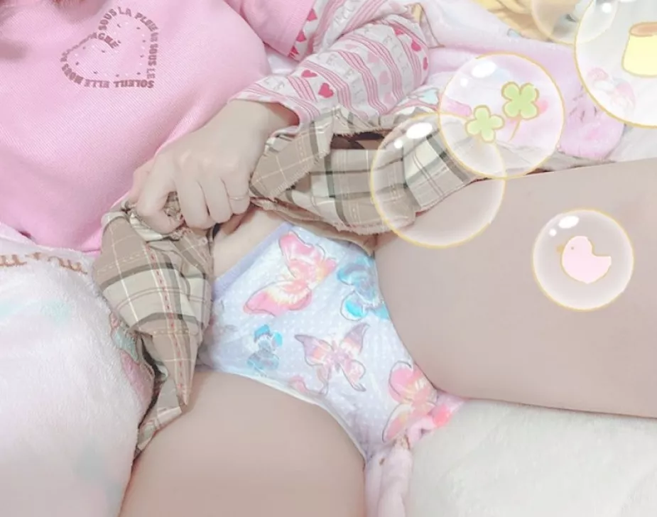 look!! buttaflys!!!!