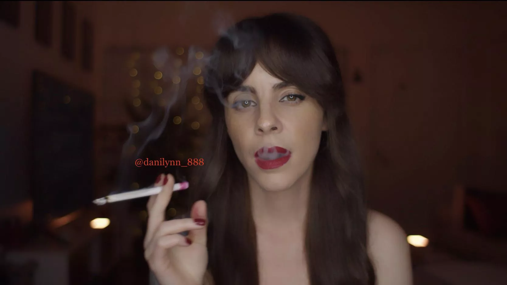 Look into my eyes as I blow all my smoke in your face 🌬💨💨💨