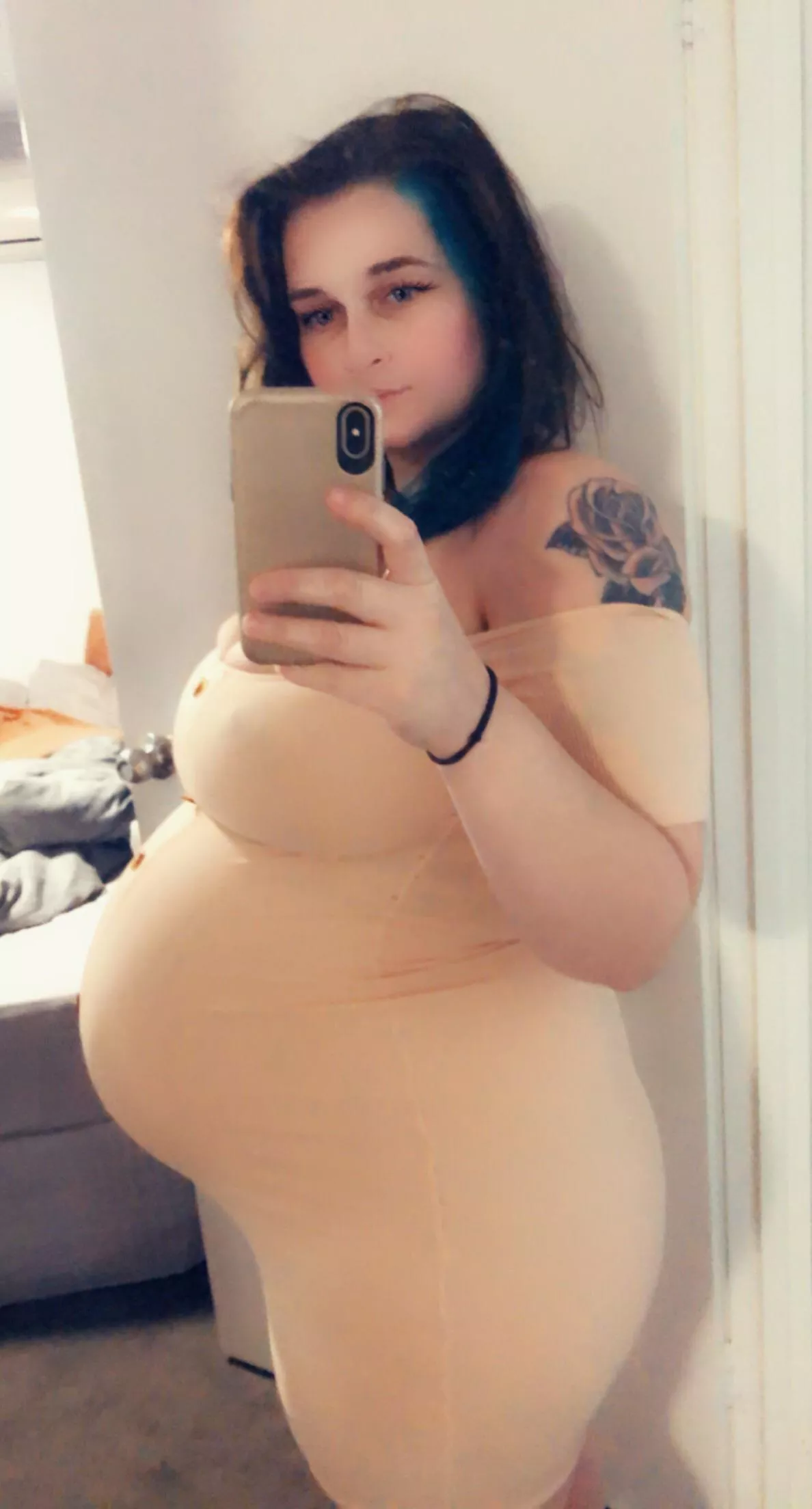 1188px x 2208px - Looking back through photos and I miss my big pregnant belly so much. I  can't wait any longer to be pregnant again. nudes by keiralee26