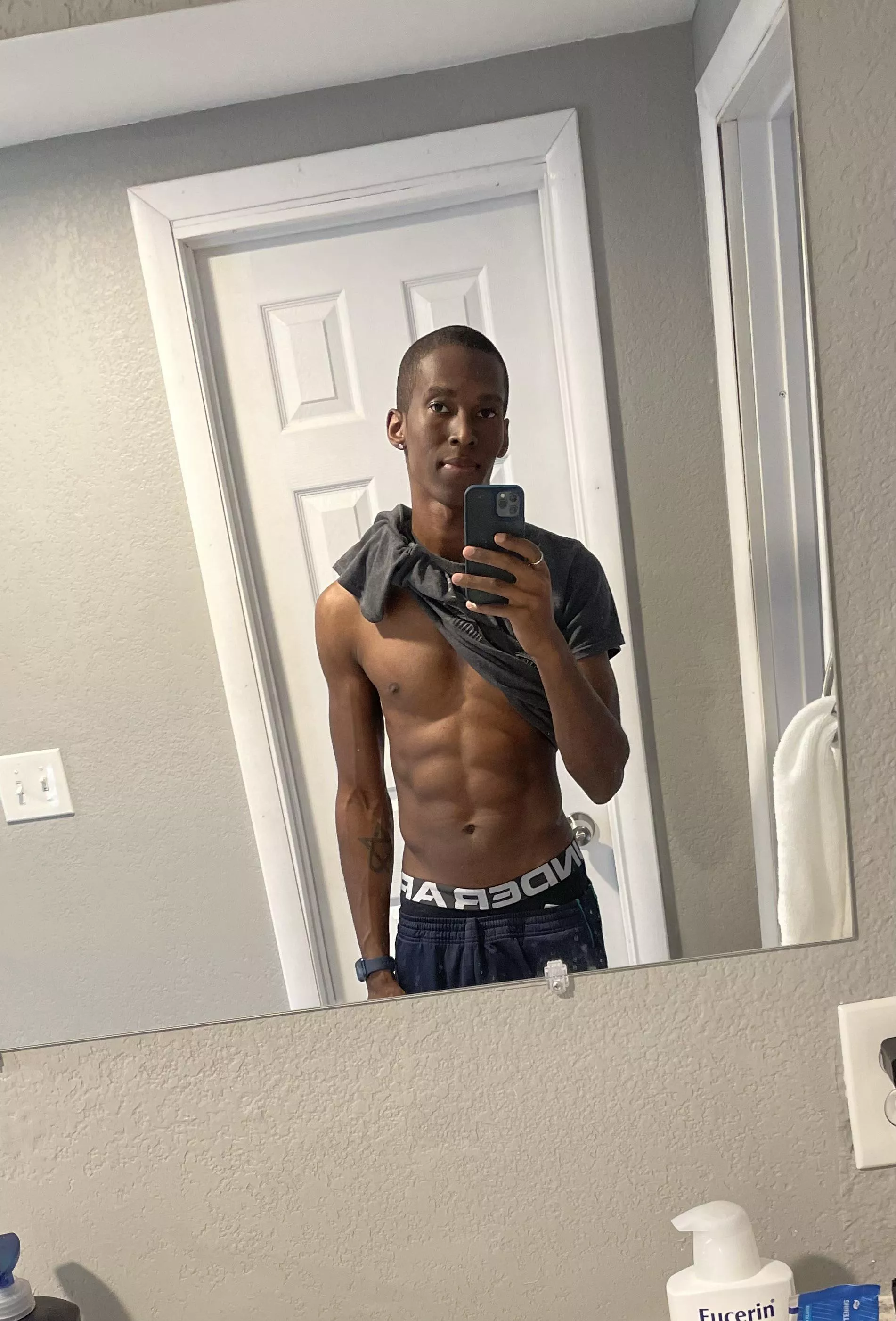 ⬇️looking for a husbear. DM me!