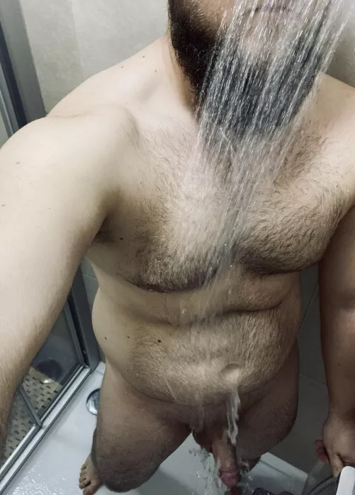 Looking for a shower buddy π