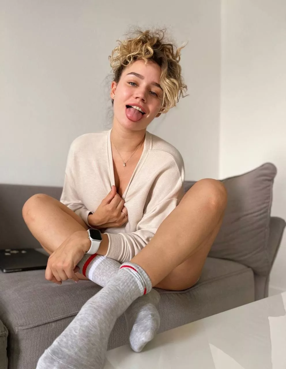 Looking for an exoricst who will drive all the devils out of my head🍆